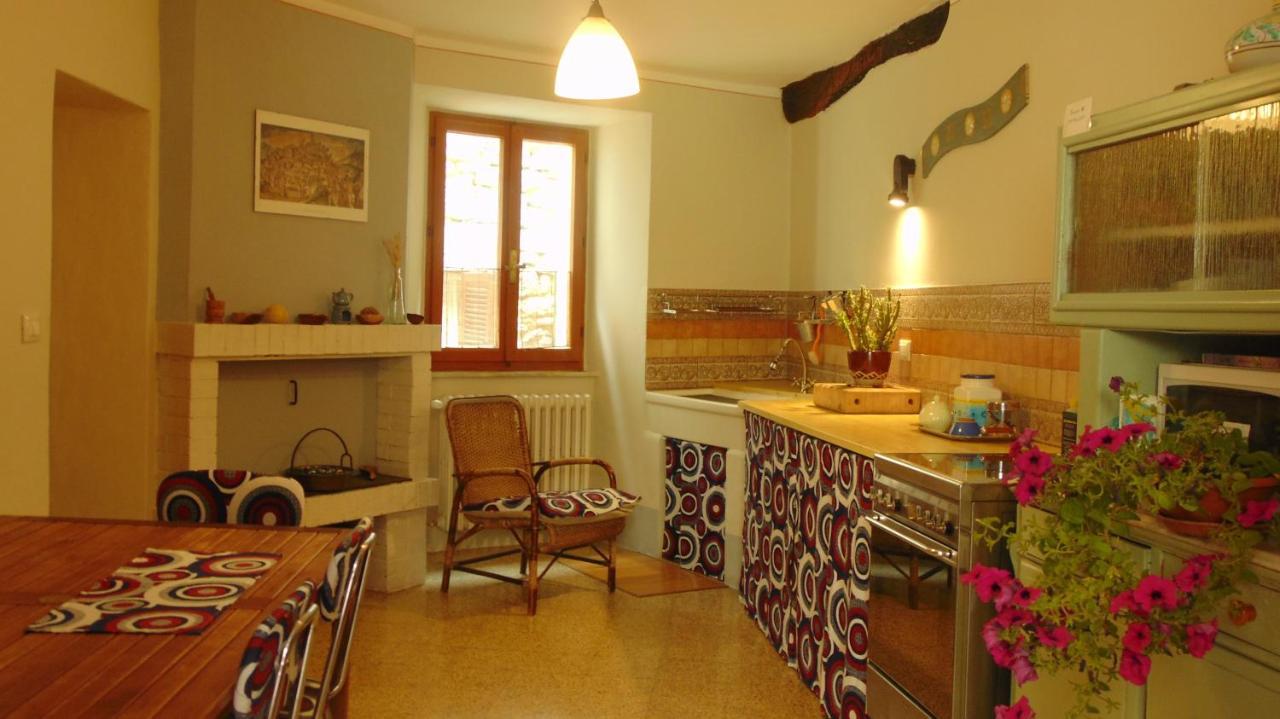 Le Cisterne B&B Amelia Eksteriør billede